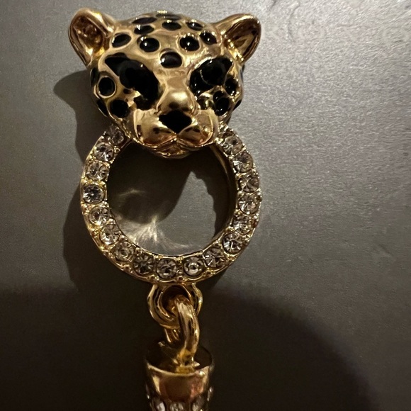 These are dangling sparkly leopard , kitty earrings, brand new - Picture 2 of 2